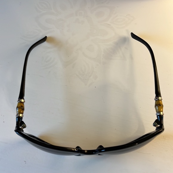 Gucci Black sunglasses - Picture 6 of 12